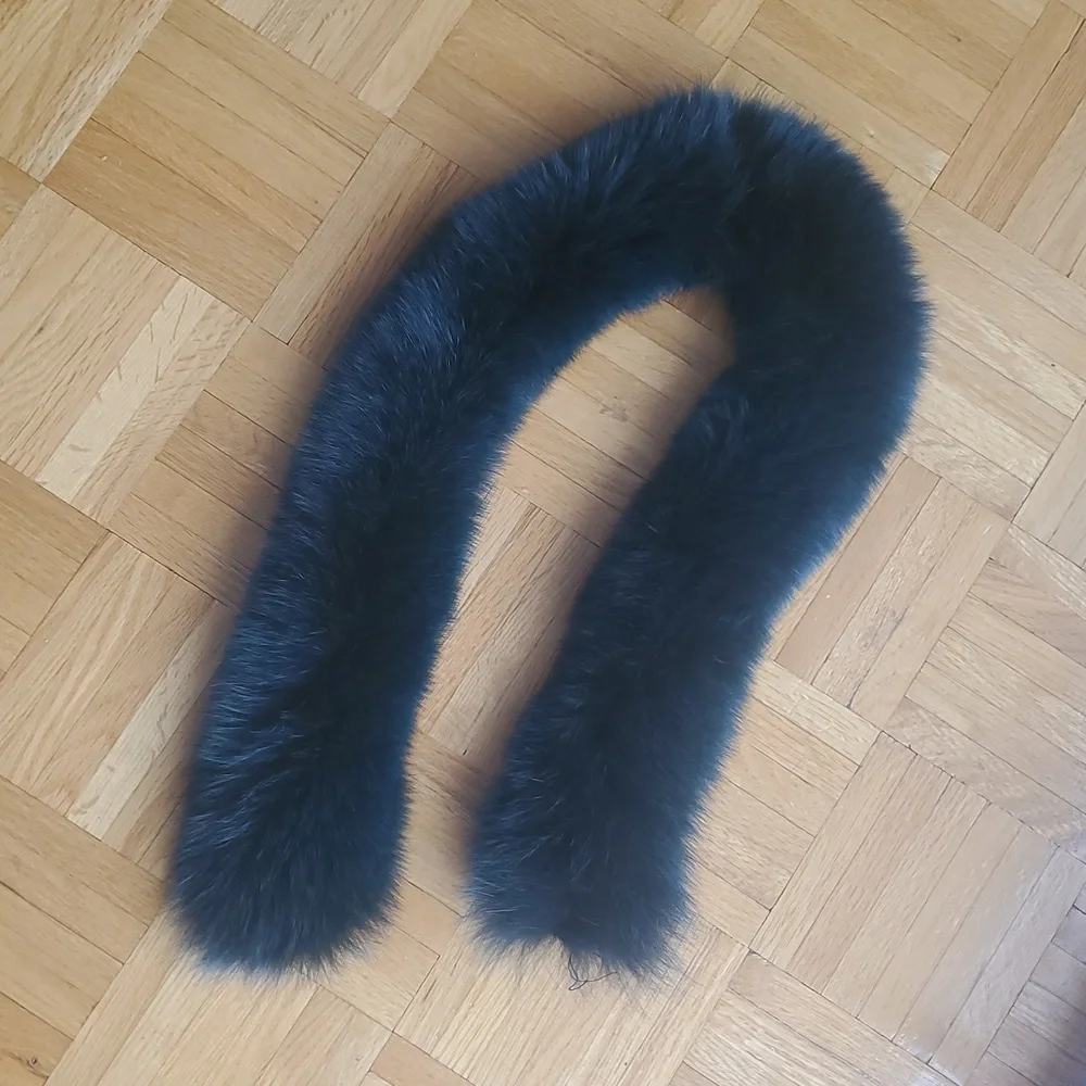 Real Fox Fur Scarf Collar - Picture 4 of 11